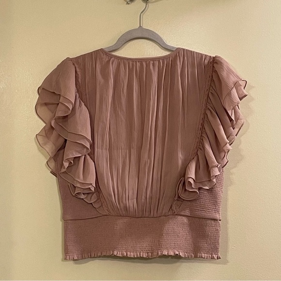 FOREVER THAT GIRL by ANTHROPOLOGIE NWOT Smocked Ruffle Blouse in Lilac - Picture 5 of 9